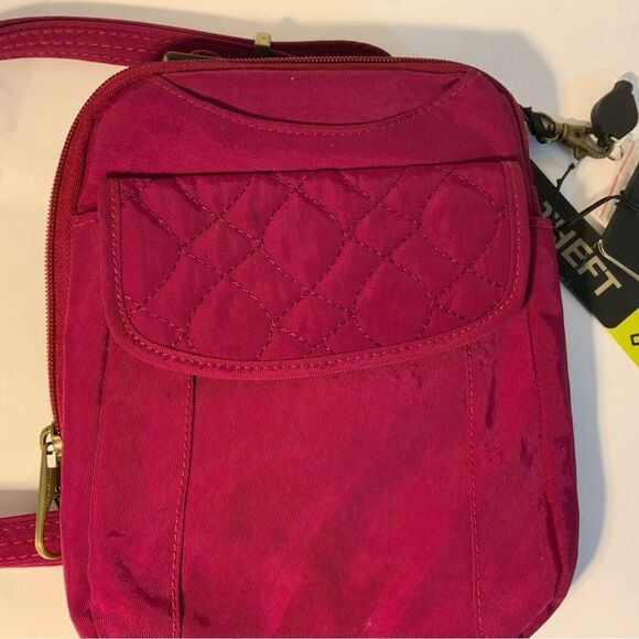 Travelon Anti-Theft signature Small Red Crossbody Bag NWT - Picture 2 of 14